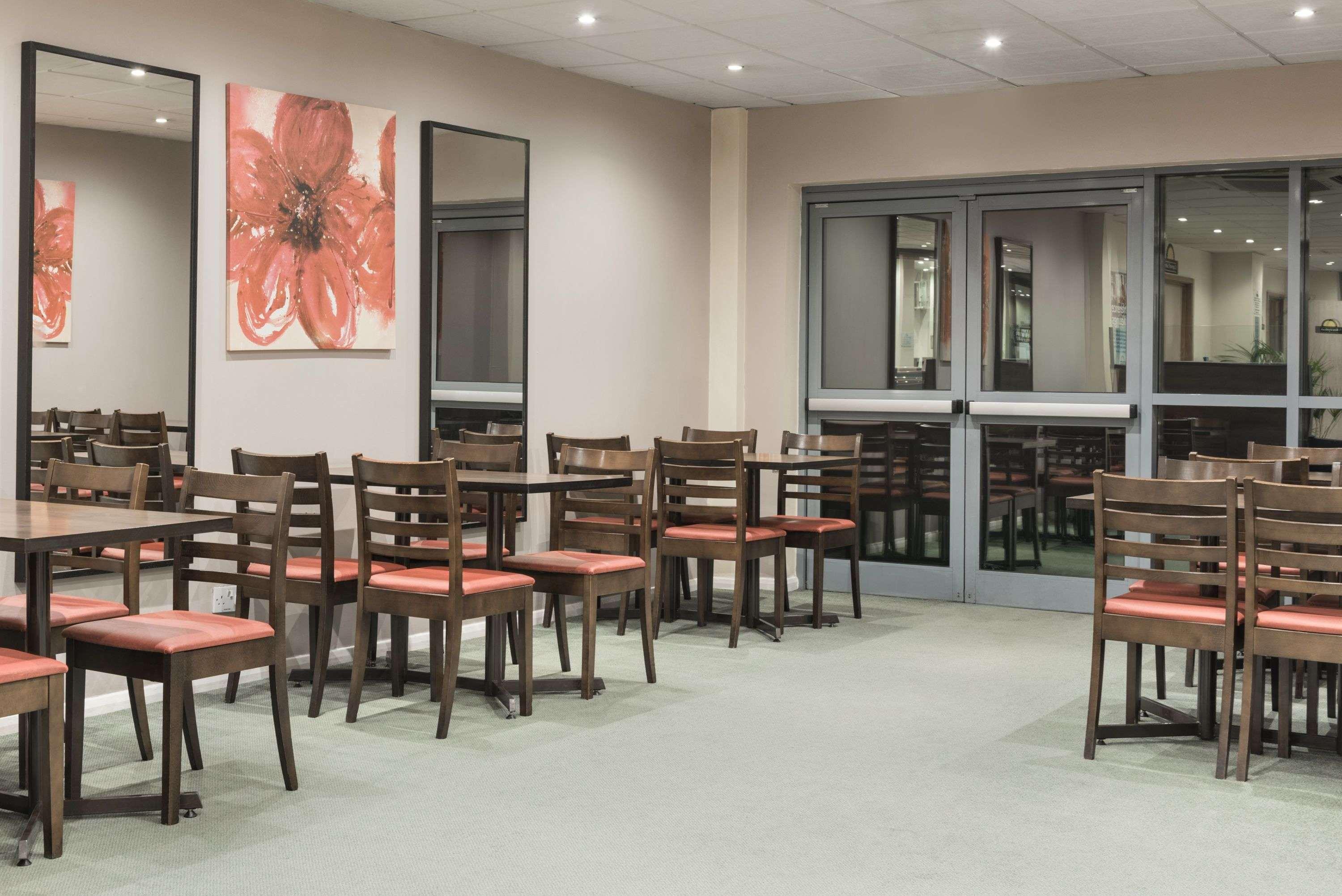 Days Inn By Wyndham Donington Castle Donington Ngoại thất bức ảnh