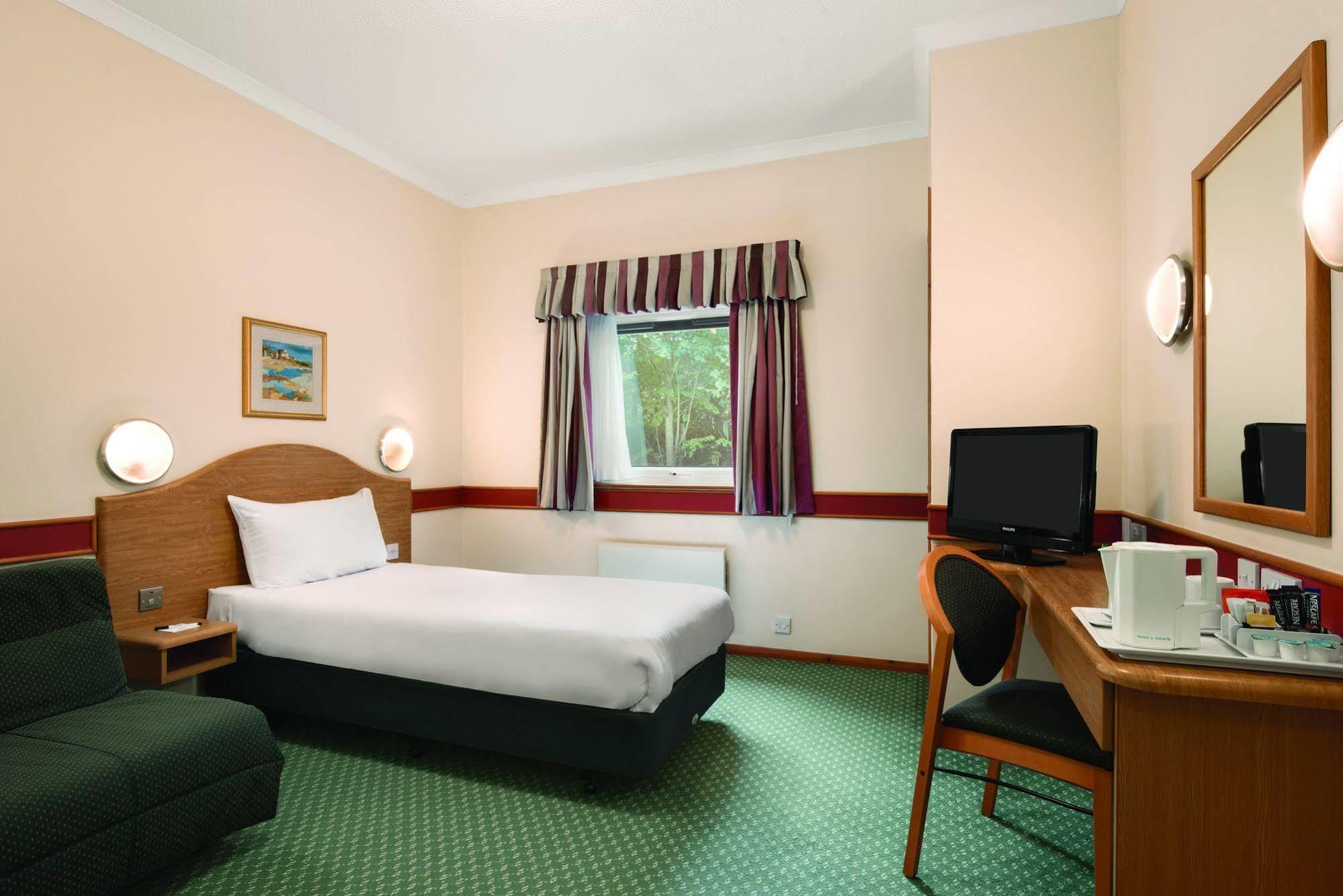 Days Inn By Wyndham Donington Castle Donington Ngoại thất bức ảnh