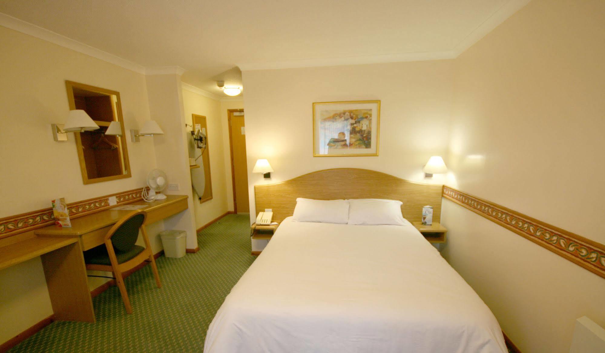 Days Inn By Wyndham Donington Castle Donington Ngoại thất bức ảnh