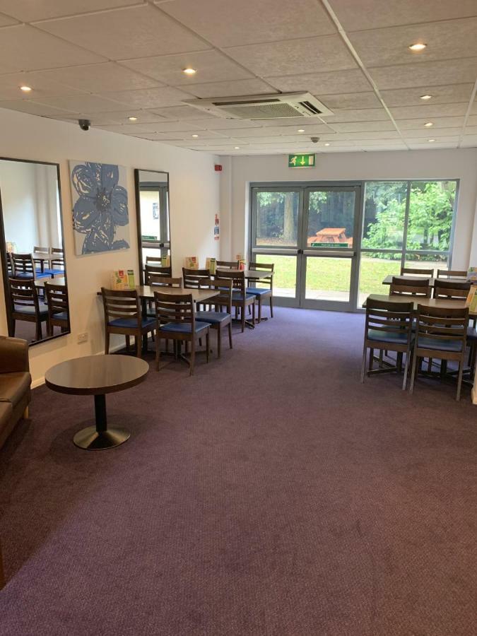 Days Inn By Wyndham Donington Castle Donington Ngoại thất bức ảnh